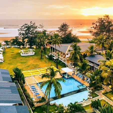 Foxoso La Beach Resort & Spa Старый Гоа Экстерьер фото