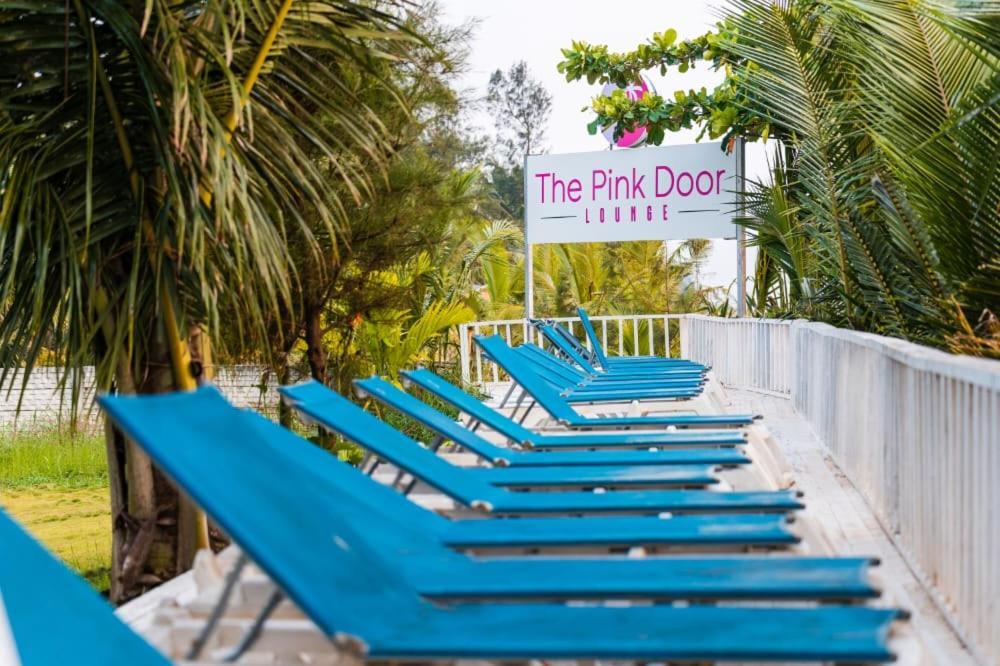 Foxoso La Beach Resort & Spa Старый Гоа Экстерьер фото
